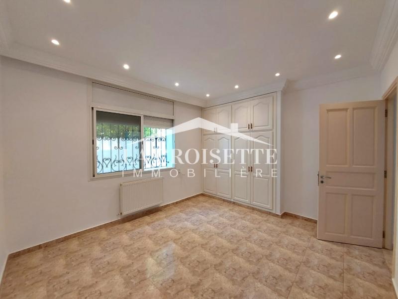Appartement S+3 avec jardin à Gammarth